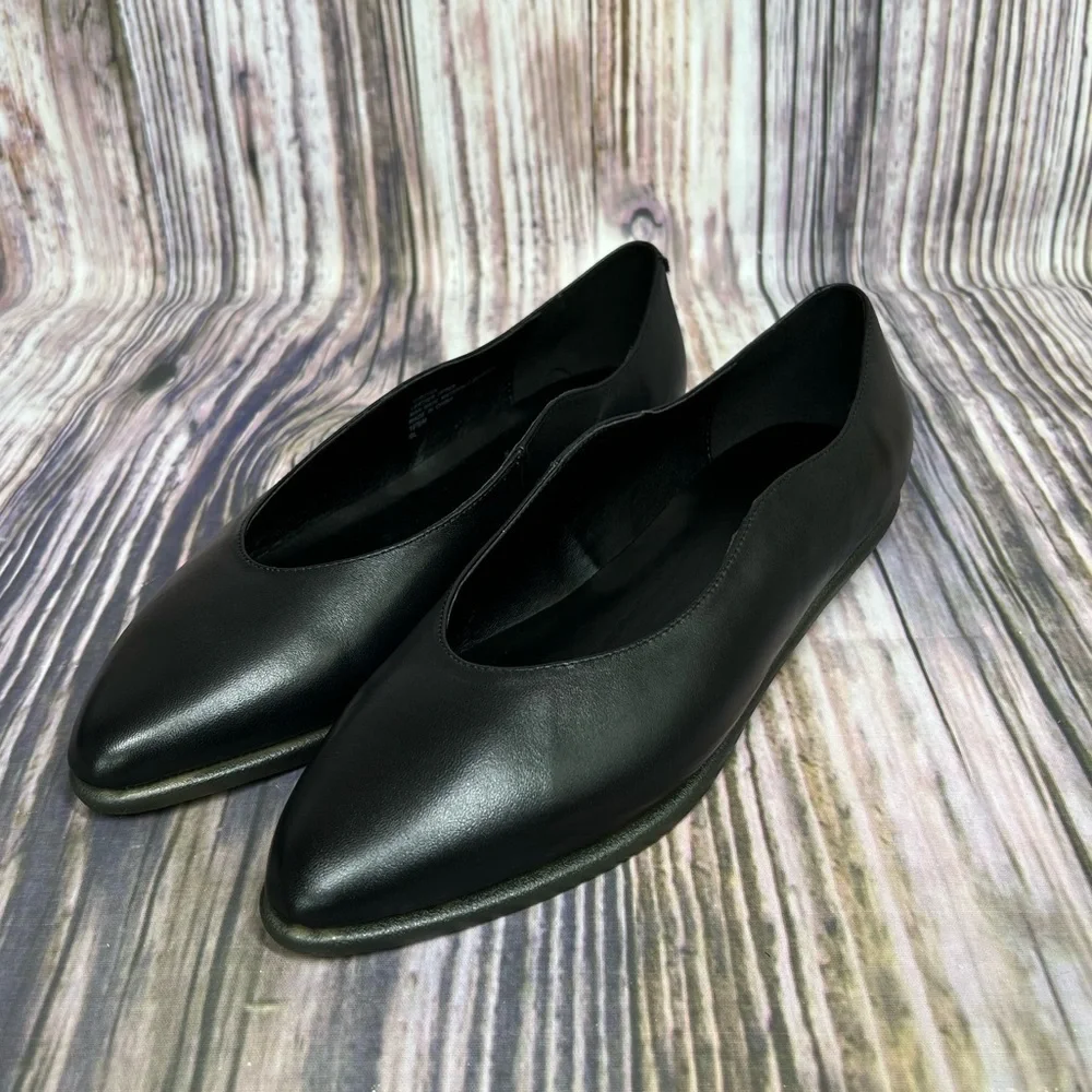 Aerosoles Virona Black Leather Ballet Flats New Size 10.5